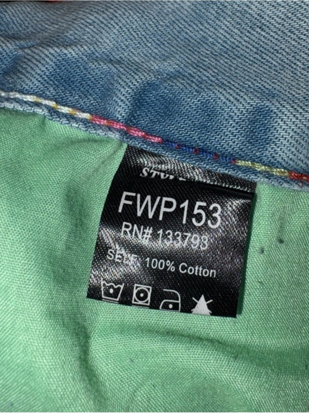 POL Light Wash Wide-Leg Jeans w/ Distressed Green Patch Detail – Size Large - Picture 3 of 5